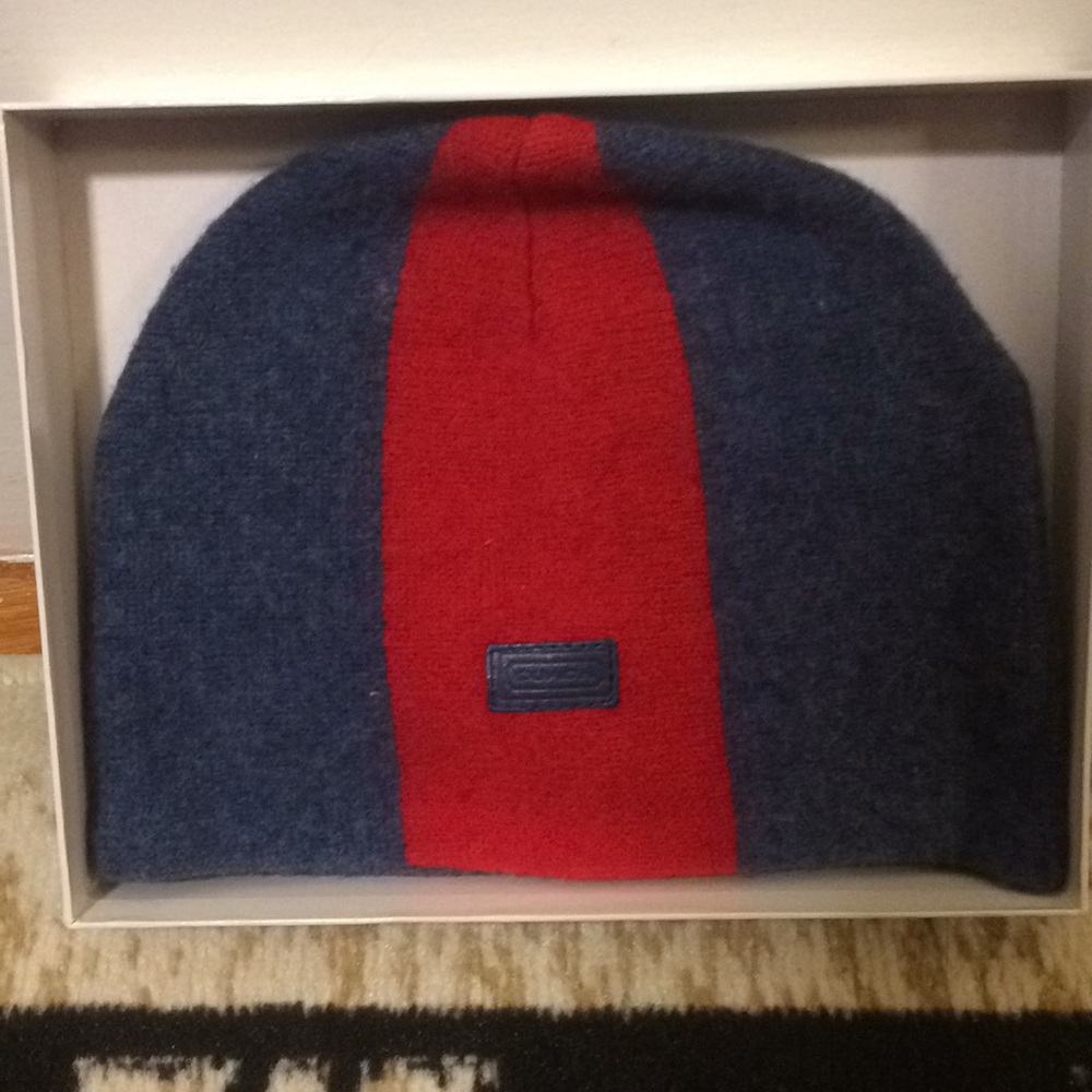 💯 % Authentic Kids Coach Beanie